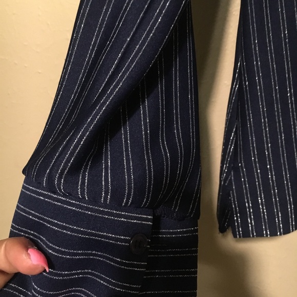 Top - Picture 5 of 6